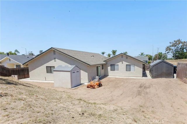 696 Tilia St, Santa Maria, CA 93455