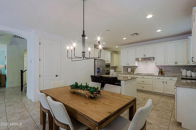 157 E CANYON Way, Chandler, AZ 85249