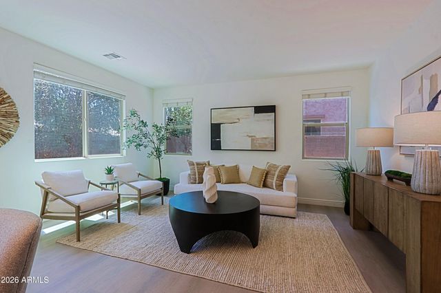 157 E CANYON Way, Chandler, AZ 85249