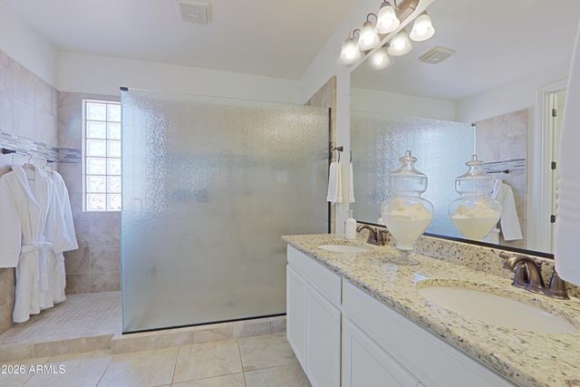 157 E CANYON Way, Chandler, AZ 85249