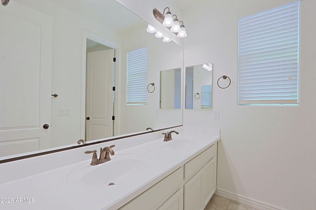 157 E CANYON Way, Chandler, AZ 85249
