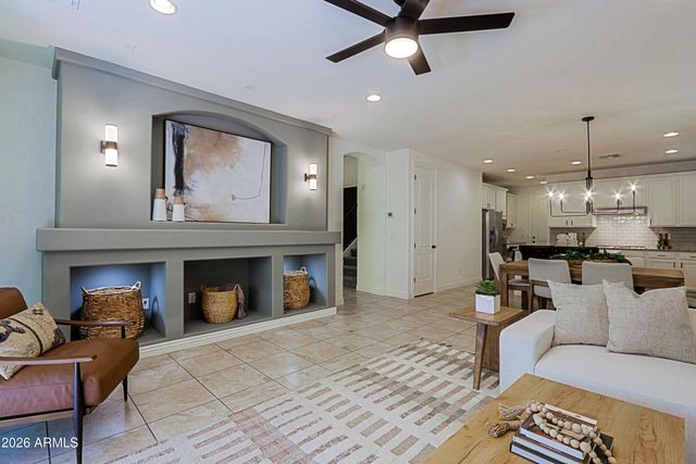 157 E CANYON Way, Chandler, AZ 85249