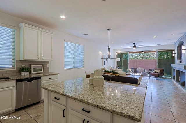 157 E CANYON Way, Chandler, AZ 85249
