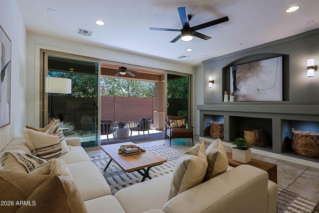 157 E CANYON Way, Chandler, AZ 85249
