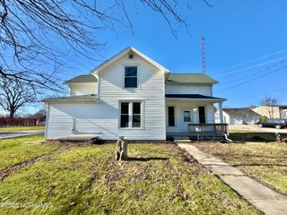 212 S Perry Street, Woodville, OH 43469