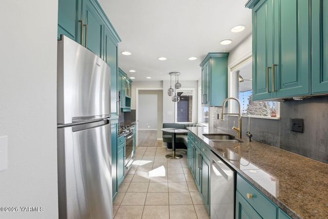 8503 Kail Dr, Yakima, WA 98908