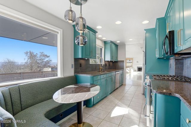 8503 Kail Dr, Yakima, WA 98908