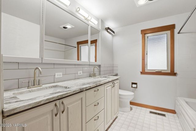 8503 Kail Dr, Yakima, WA 98908