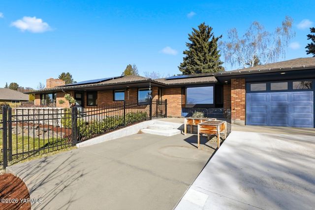 8503 Kail Dr, Yakima, WA 98908