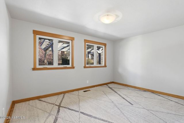 8503 Kail Dr, Yakima, WA 98908