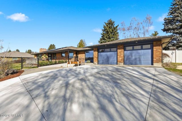 8503 Kail Dr, Yakima, WA 98908