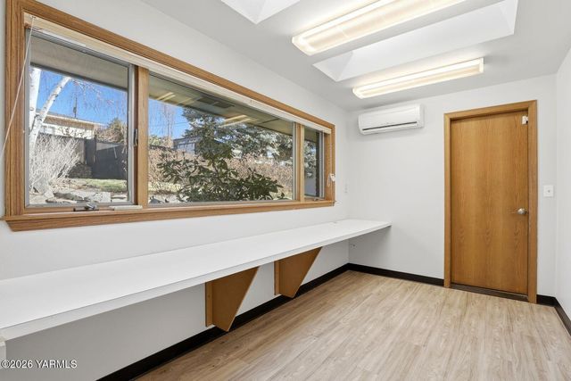 8503 Kail Dr, Yakima, WA 98908