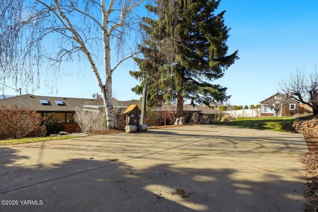 8503 Kail Dr, Yakima, WA 98908