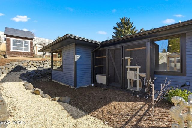 8503 Kail Dr, Yakima, WA 98908