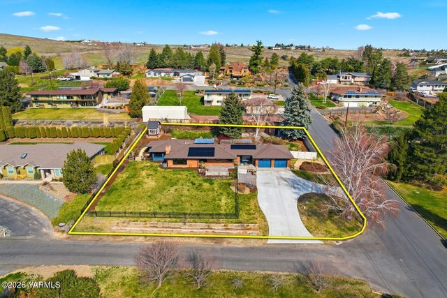 8503 Kail Dr, Yakima, WA 98908