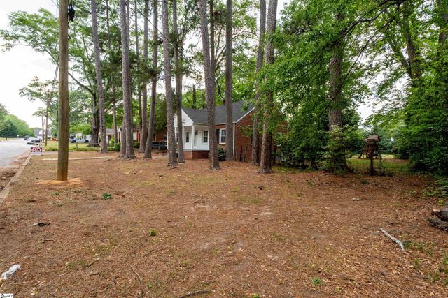 308 W Fredericks Street, Anderson, SC 29625