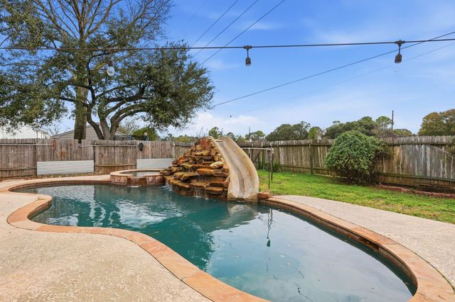 16027 Pinyon Creek Drive, Houston, TX 77095