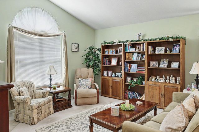 465 Chardonnay Lane, Lewis Center, OH 43035