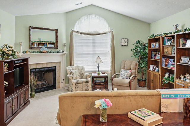 465 Chardonnay Lane, Lewis Center, OH 43035