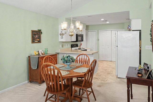 465 Chardonnay Lane, Lewis Center, OH 43035