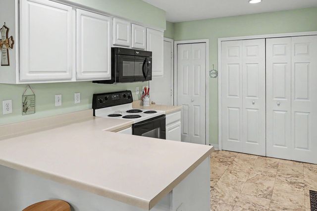 465 Chardonnay Lane, Lewis Center, OH 43035