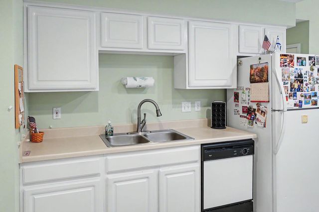 465 Chardonnay Lane, Lewis Center, OH 43035