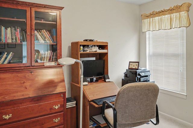 465 Chardonnay Lane, Lewis Center, OH 43035
