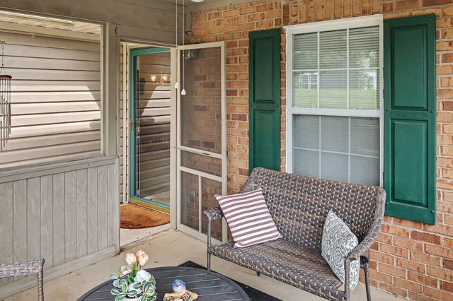 465 Chardonnay Lane, Lewis Center, OH 43035