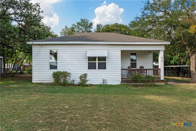 610 E 13th Avenue, Belton, TX 76513