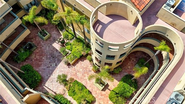 12841 Bloomfield 103, Studio City (los Angeles), CA 91604