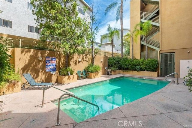 12841 Bloomfield 103, Studio City (los Angeles), CA 91604