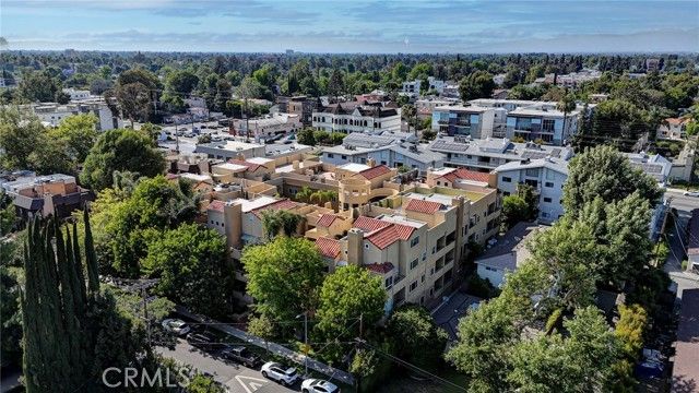 12841 Bloomfield 103, Studio City (los Angeles), CA 91604