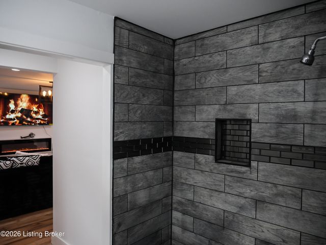 912 Euclid Ave, Louisville, KY 40208