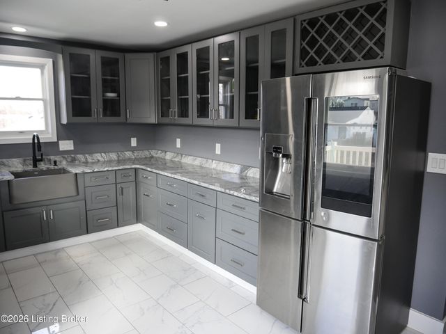 912 Euclid Ave, Louisville, KY 40208