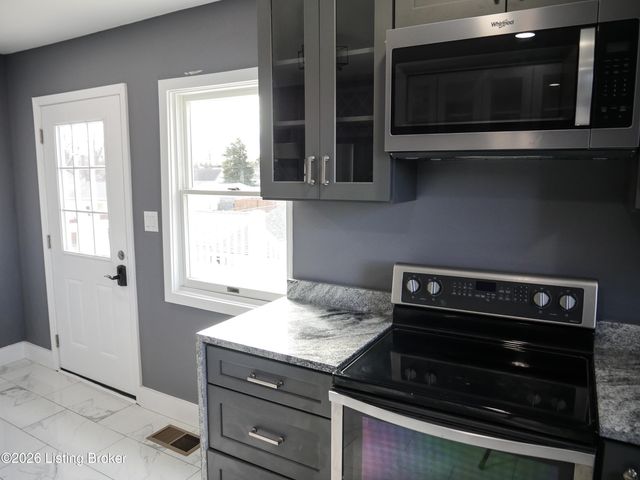 912 Euclid Ave, Louisville, KY 40208