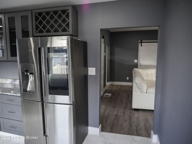 912 Euclid Ave, Louisville, KY 40208