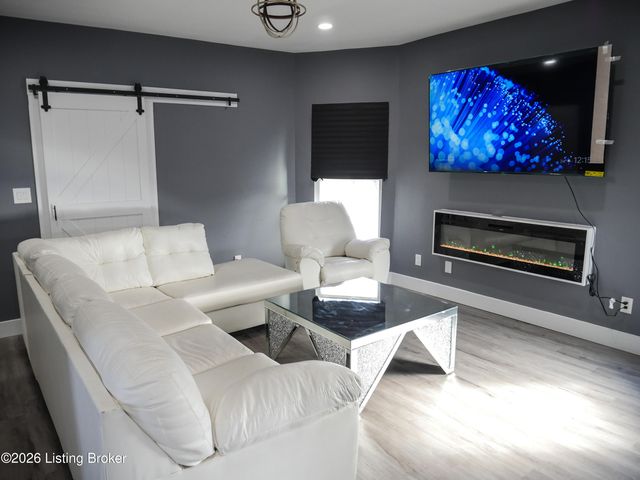 912 Euclid Ave, Louisville, KY 40208