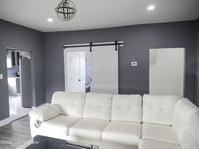 912 Euclid Ave, Louisville, KY 40208