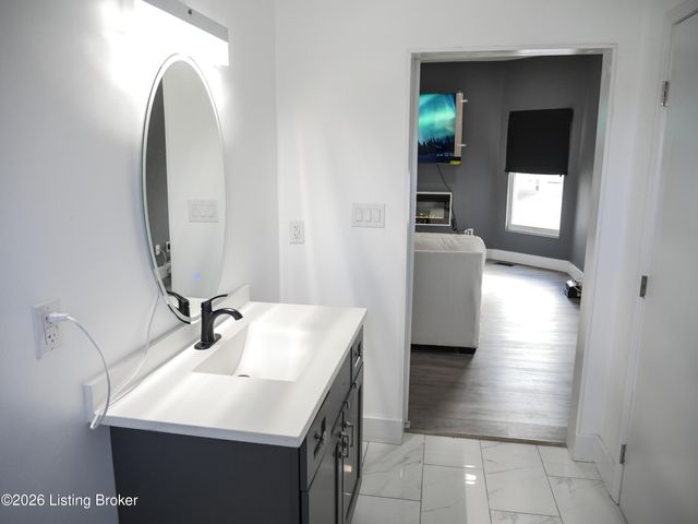 912 Euclid Ave, Louisville, KY 40208