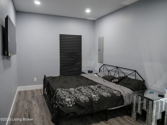 912 Euclid Ave, Louisville, KY 40208