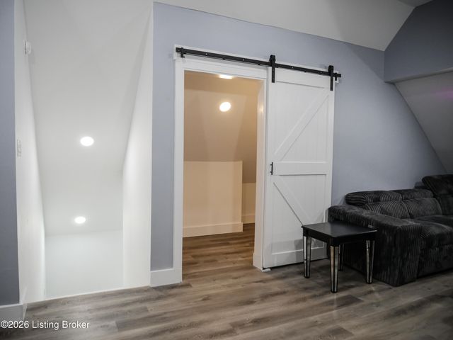 912 Euclid Ave, Louisville, KY 40208