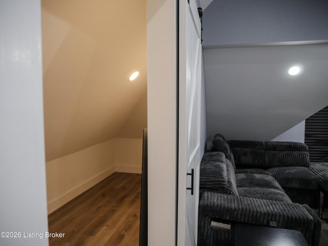 912 Euclid Ave, Louisville, KY 40208