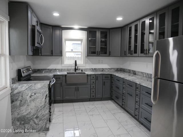 912 Euclid Ave, Louisville, KY 40208