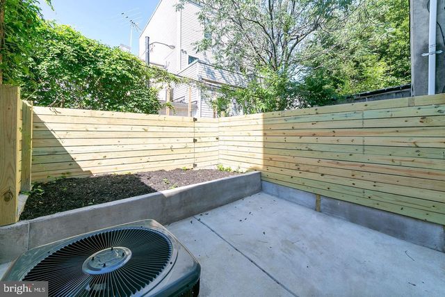 1816 E LEHIGH AVE, Philadelphia, PA 19125