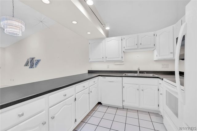 1683 Maple Road B, Amherst, NY 14221
