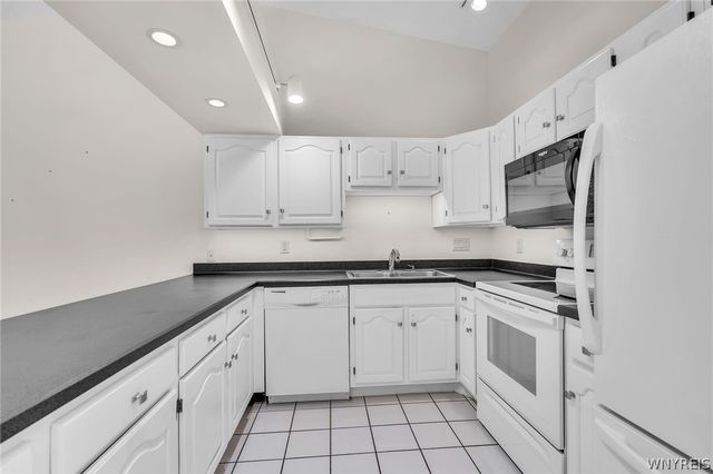 1683 Maple Road B, Amherst, NY 14221