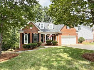 5911 Swanston Drive, Charlotte, NC 28269