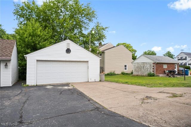 191 E Martin Street, Amherst, OH 44001