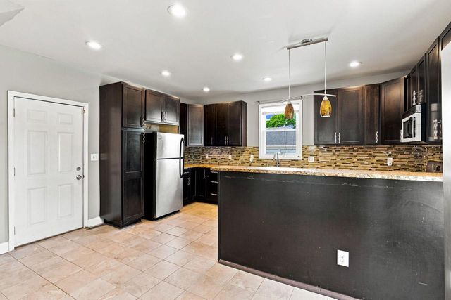 730 Park AVENUE, Racine, WI 53403