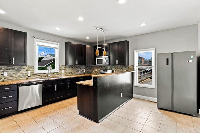 730 Park AVENUE, Racine, WI 53403